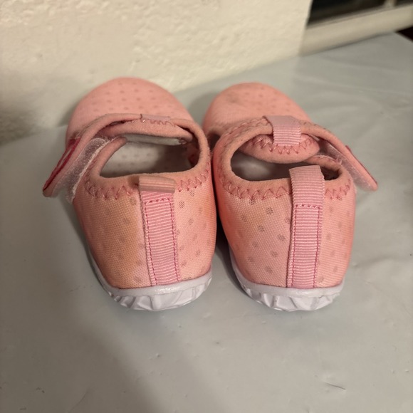 Pink Toddler Pink Shoes Water  Size 6 - Picture 3 of 7